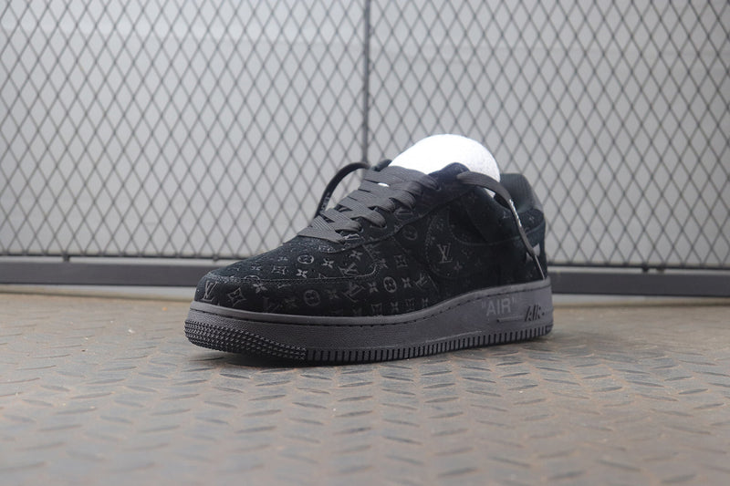 Tênis Nike Air Force 1 X LOUIS VUITTON BLACK