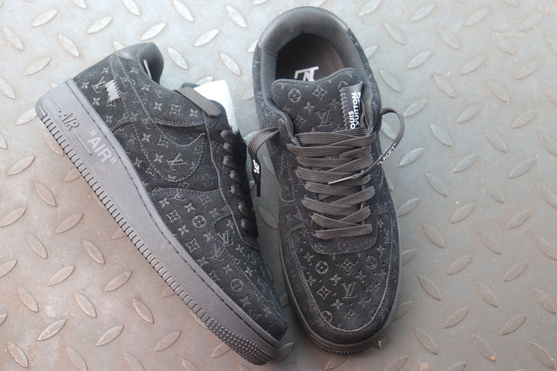 Tênis Nike Air Force 1 X LOUIS VUITTON BLACK