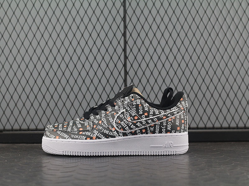 Tênis Nike Air Force 1 Low