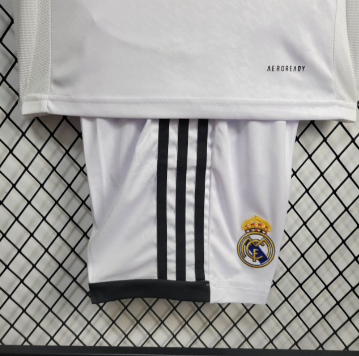 Kit Infantil Real Madrid Titular 24/25