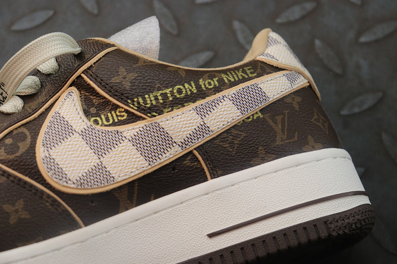 Tênis Nike Air Force 1 X LOUIS VUITTON