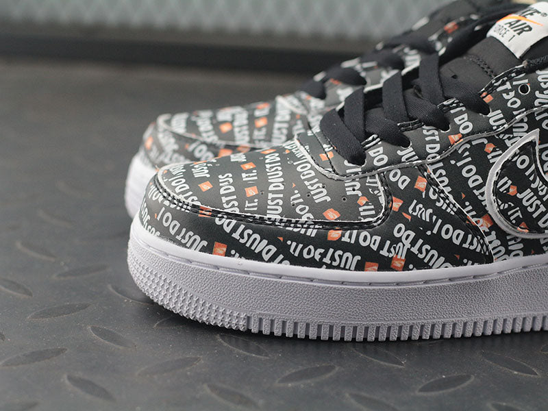 Tênis Nike Air Force 1 Low