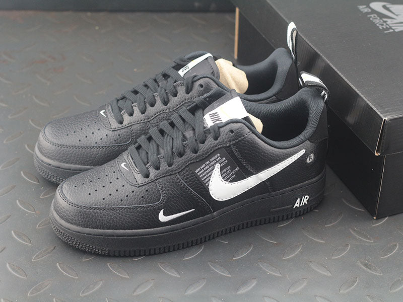 Tênis Nike Air Force 1 07 LV8 Utility Pack