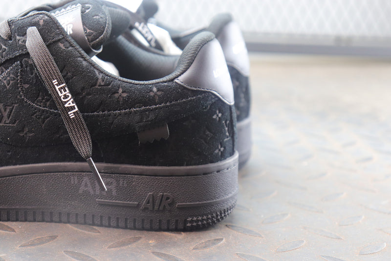 Tênis Nike Air Force 1 X LOUIS VUITTON BLACK