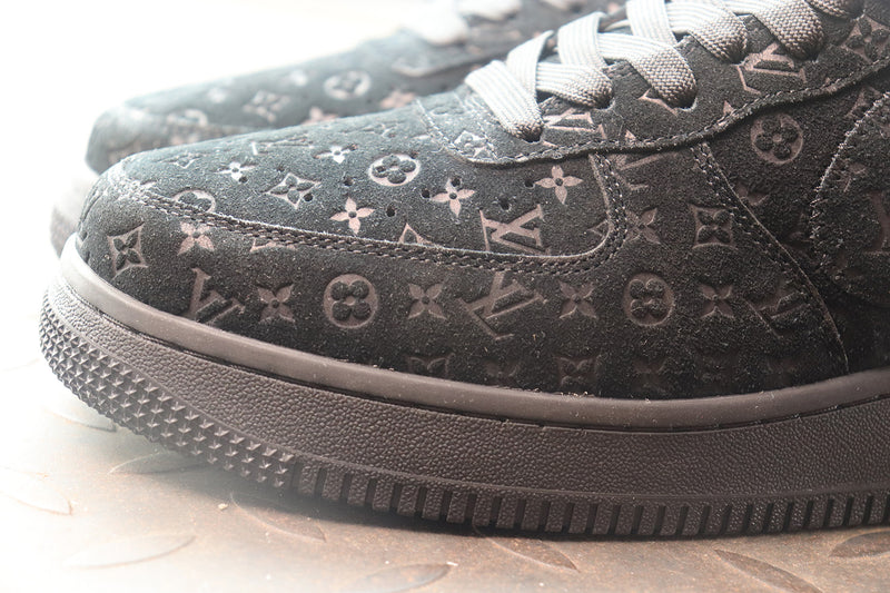 Tênis Nike Air Force 1 X LOUIS VUITTON BLACK