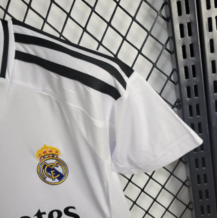 Kit Infantil Real Madrid Titular 24/25